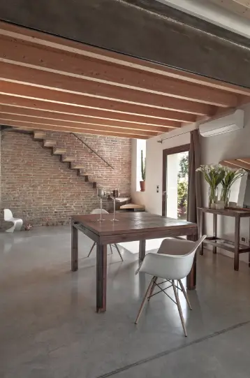 Travaux de rénovation globale : intérieur, extérieur, plomberie et électricité à Genève, Lausanne et Fribourg