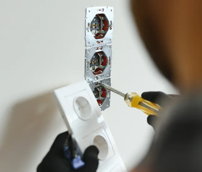 Intervention électricien Fribourg - logements et commerces