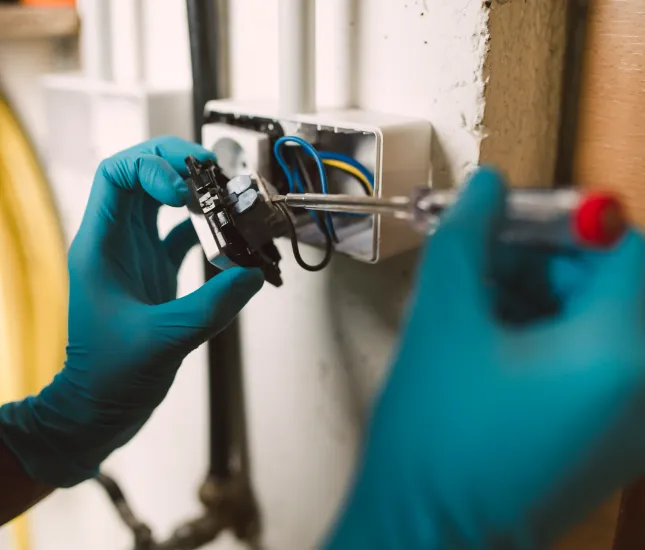 Dépannage SOS électricien – Diagnostic et réparation